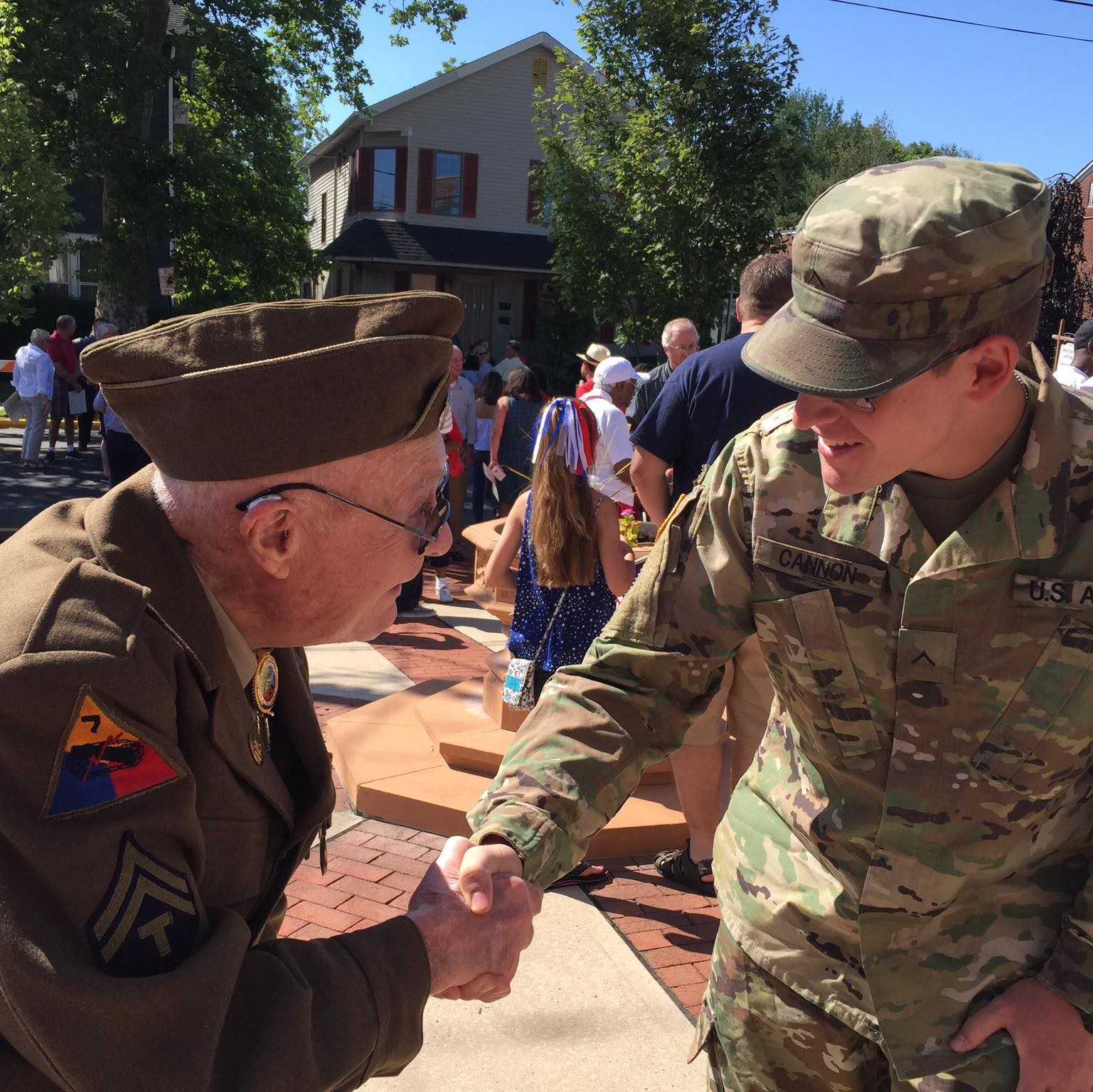 Josef Bienstock at a 7th Armored Division reunion handshake, July 2016 (RB Archive).