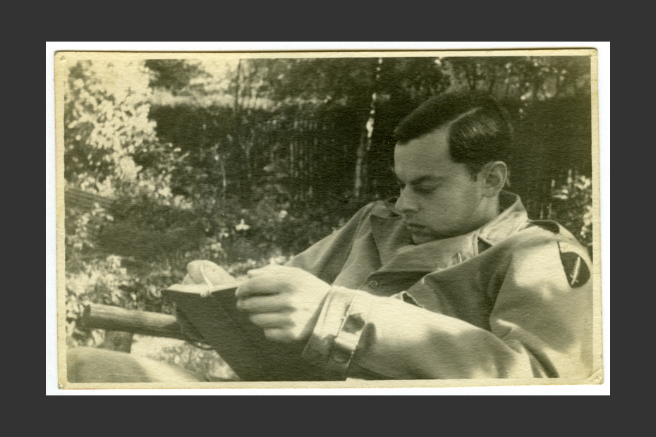 Walter H. Glass wartime portrait (earlier upload; see also SHAEF reading photo)