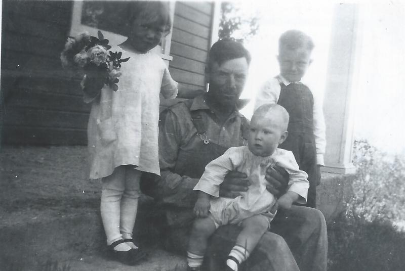 Marjorie, Ray Dean, and Calvin (family photo, RB Archive)